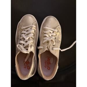 Forever Original bruch gold platform women's Dr Scholl's Sneakers, GUC, Size 10